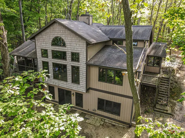 2400 37 1/2 St, Gobles, MI 49055