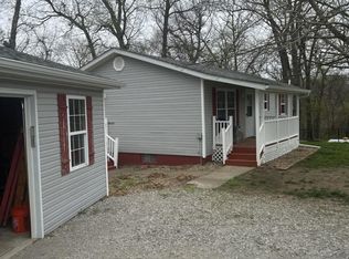 4206 Woodbrook Ln, Brighton, IL 62012