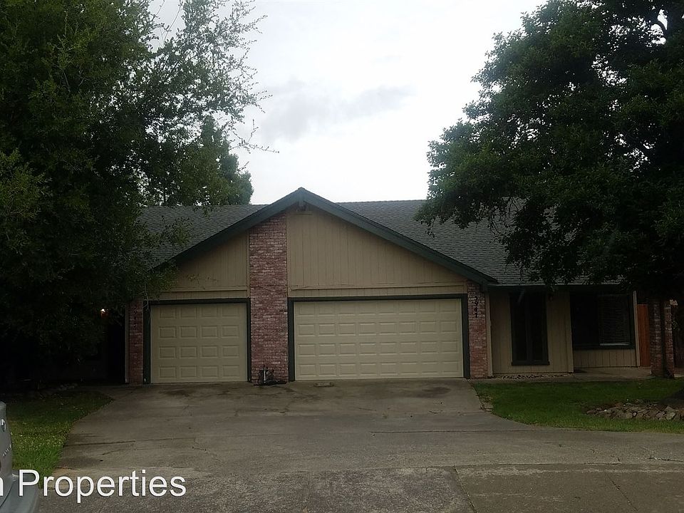 1st image of 5945 Moss Creek Cir