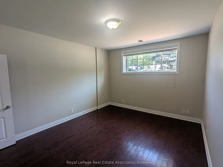 48 Mississauga Rd N #4 — Photo 13