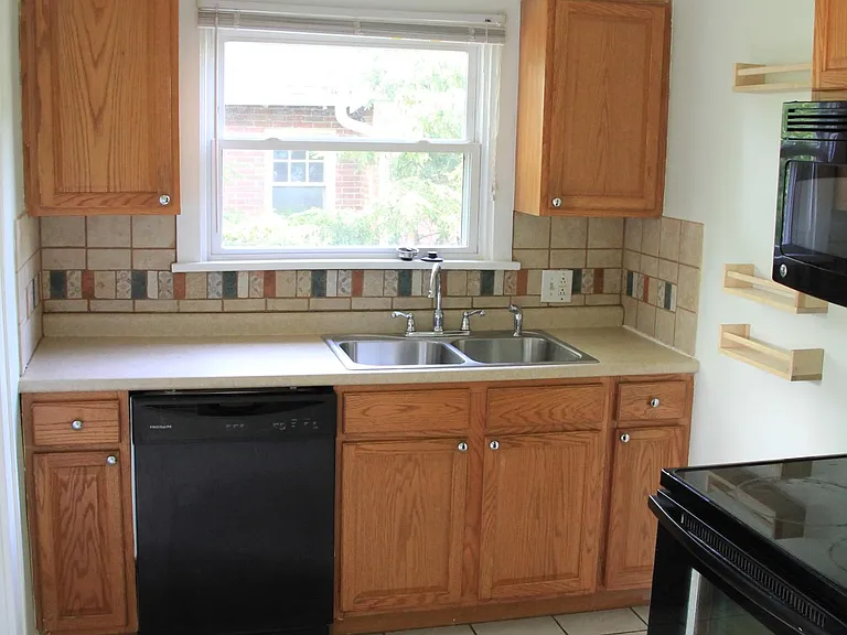 5316 Broadway St — Photo 13