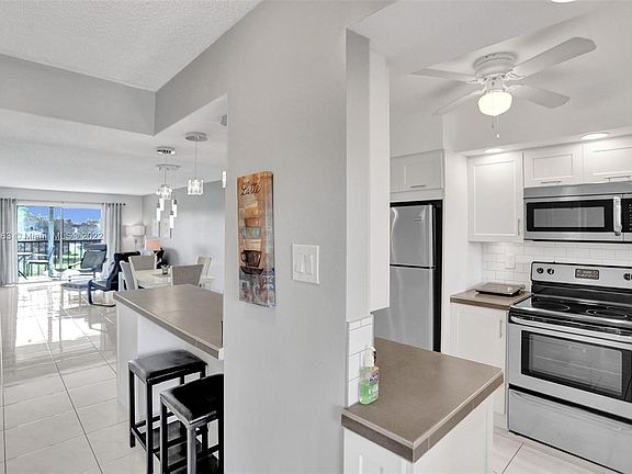 5th image of 5860 NW 44th St APT 514