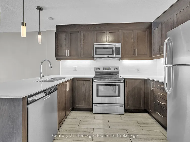 34 Brock St #303 — Photo 12