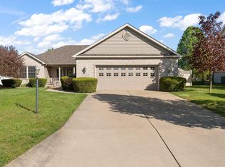 536 Carrington Ln, Valparaiso, IN 46385