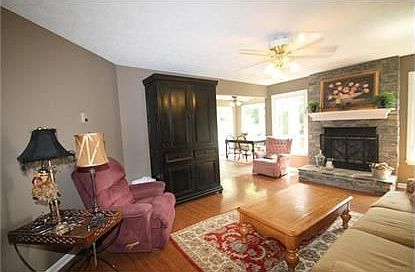 5th image of 3629 White Pine Dr