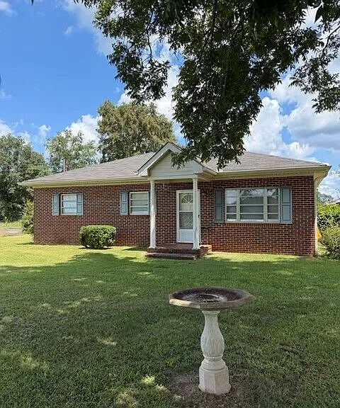 3051 Greensboro Hwy — Photo 1