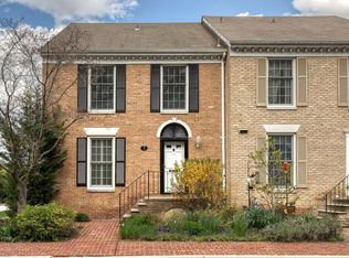 7 Parliament Ct, Baltimore, MD 21212