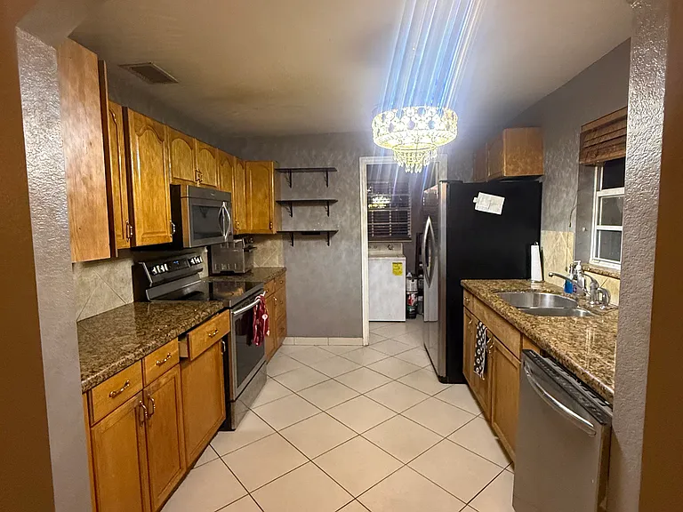 4512 Kilmer Ct — Photo 5