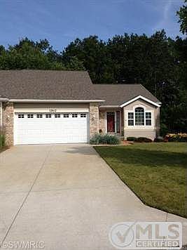 Front - 12612 Broadmoor