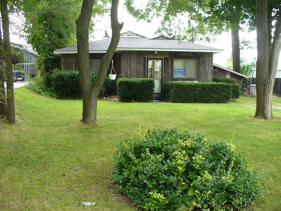 1st image of 209 Euclid Ave