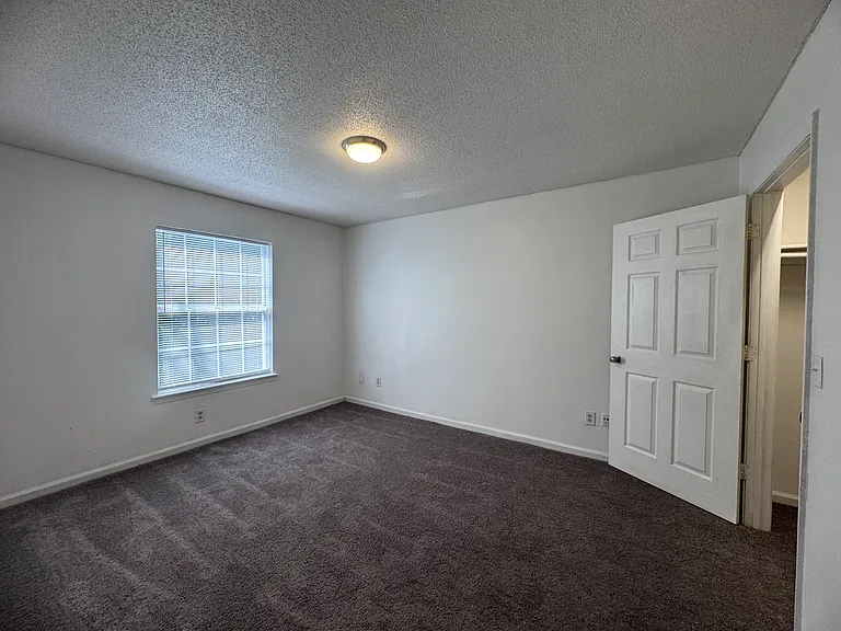 519 Mystic Dr #C — Photo 19