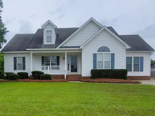 655 Carrington Ln, Winterville, NC 28590