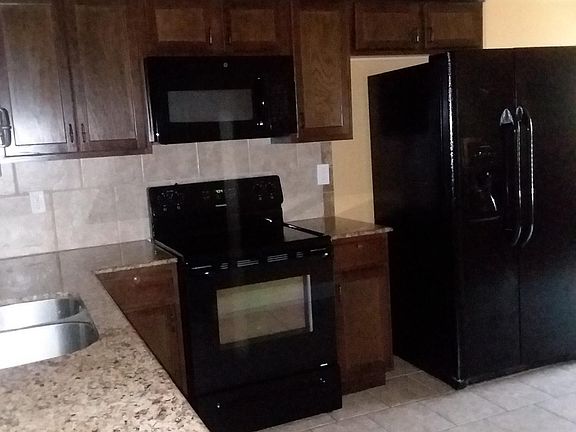 4th image of 2408 S 11th Pl