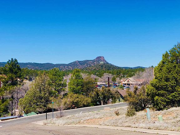 2nd image of 211 Starpine Pl #4