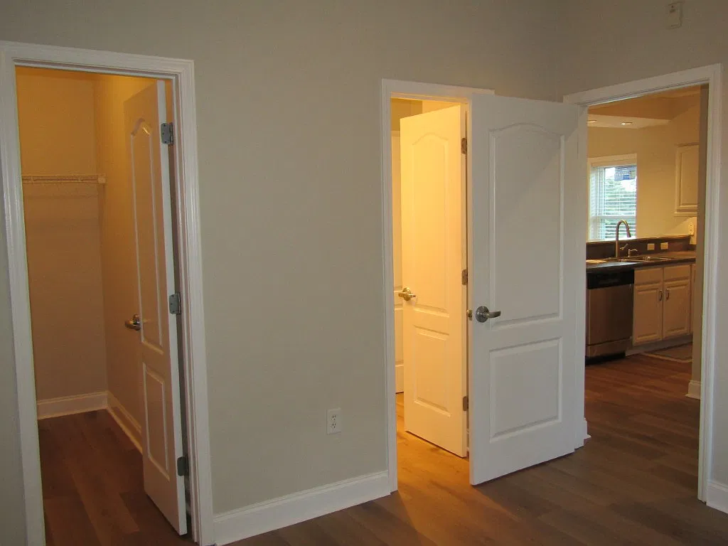 2 bed, 1300 sqft, $1,750 — Photo 3