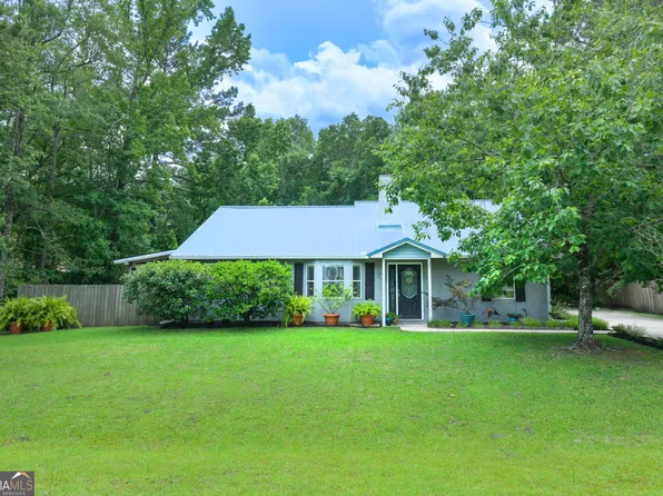 127 Royal Cir, Kingsland, GA 31548