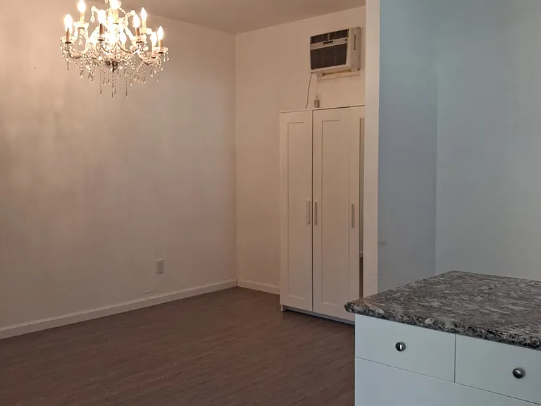 309 Kansas Ave #1/2 — Photo 18