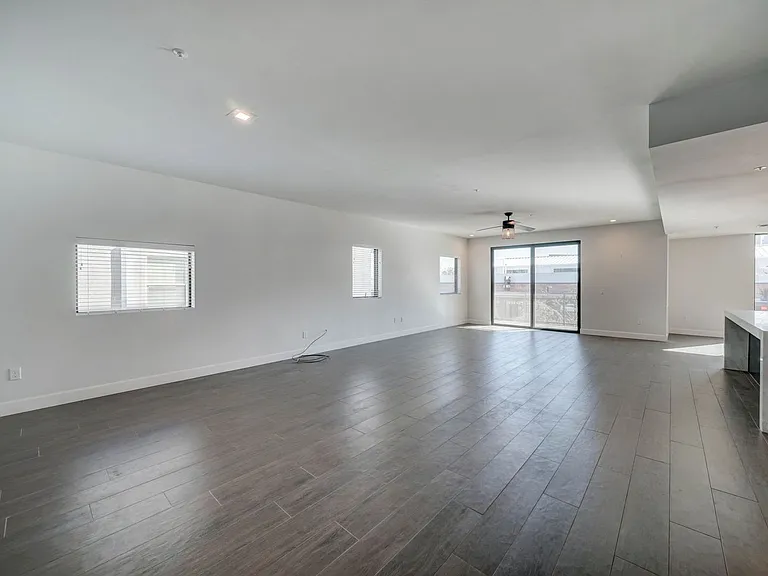 504 E Roosevelt St #1103 — Photo 5