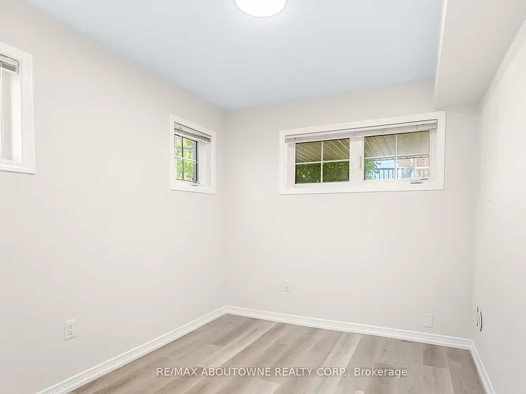 2441 Greenwich Dr #1 — Photo 32