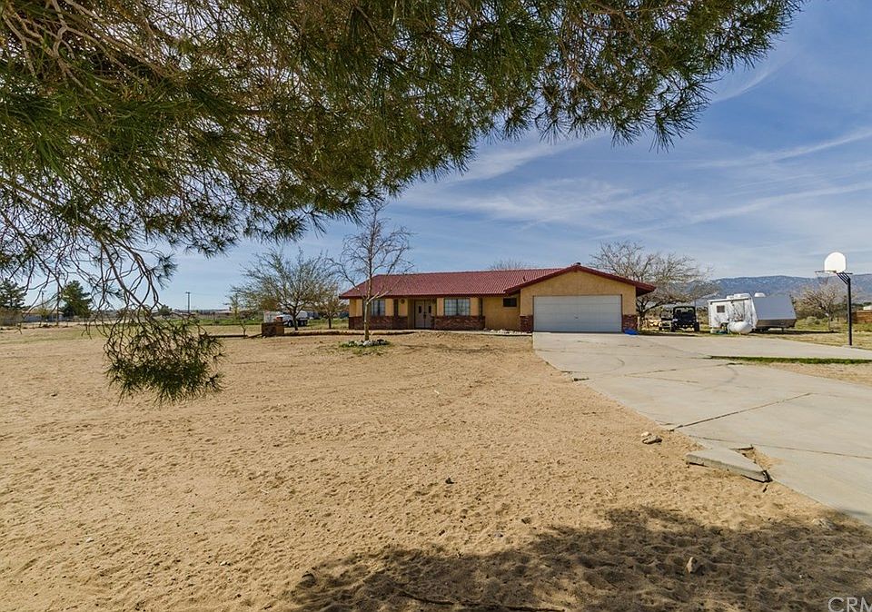 2nd image of 5675 Aragon Rd