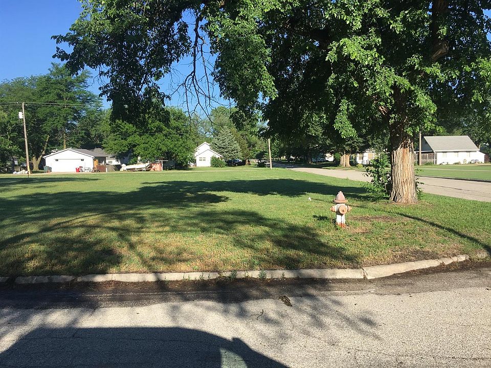 2nd image of 225 N Freeborn St