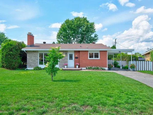 20 Sherry Ln, Ottawa, ON K2G 3L6