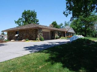 823 Disston View Dr, Lititz, PA 17543