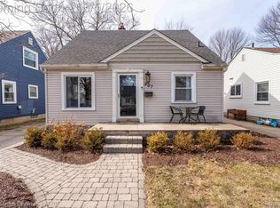 207 N Vermont Ave, Royal Oak, MI 48067