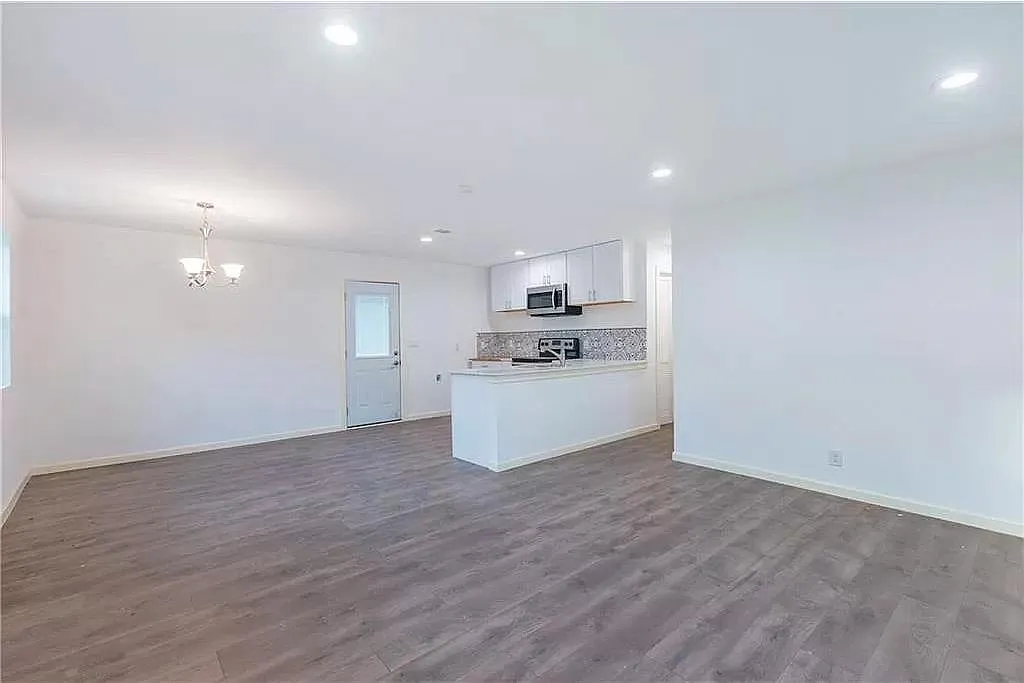 Building Photo - 6114 Marigold Ter