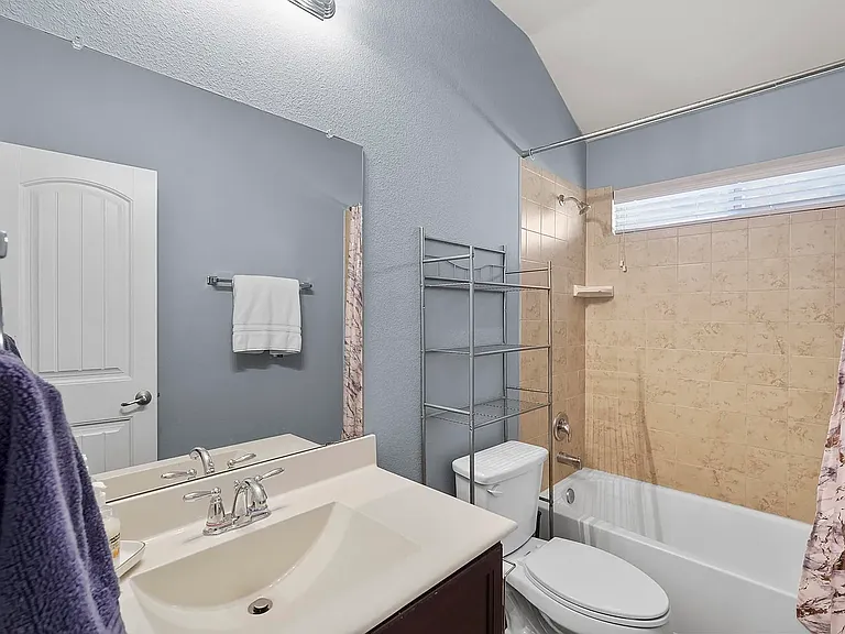 1320 Riviera Dr — Photo 15