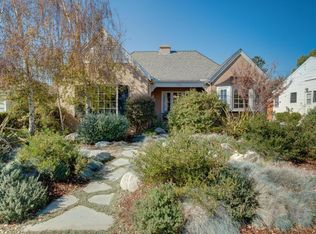 1005 Roxbury Dr, Pasadena, CA 91104