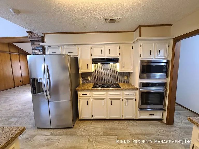 4005 Saint Andrews Dr — Photo 26