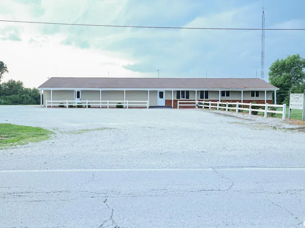 31621 State Highway 107 Hwy, Griggsville, IL 62340