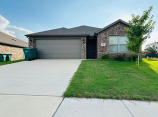 401 Barbet Dr, Centerton, AR 72719