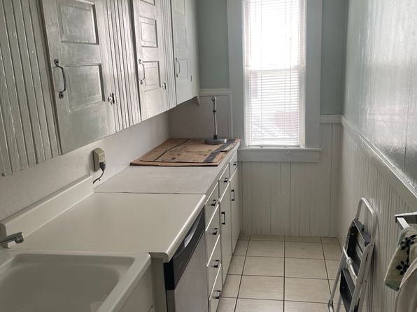 36 Ellis Ave #1
