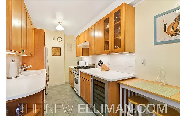 Sold by Douglas Elliman | media 4