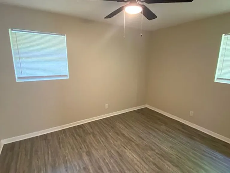 5838 Fairchild Dr — Photo 13