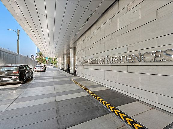 3rd image of 900 W Olympic Blvd Unit 39F