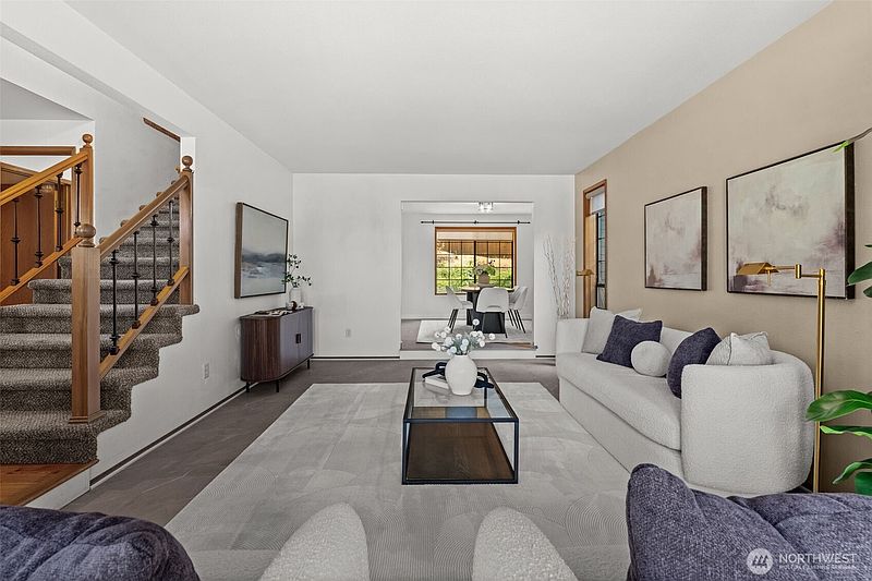 4th image of 702 50th Street SE