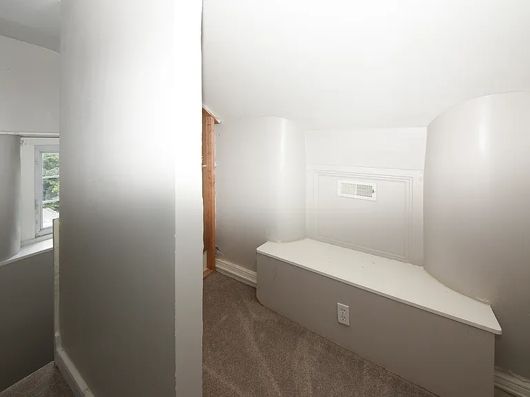 966 Paige Ct — Photo 29