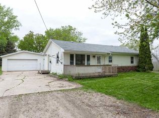 6119 Sunnyside Ln, Cedar Falls, IA 50613