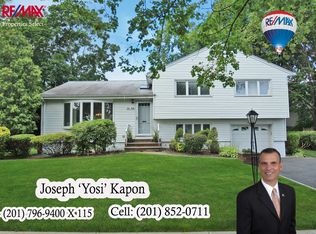 13-08 Tanis Pl, Fair Lawn, NJ 07410