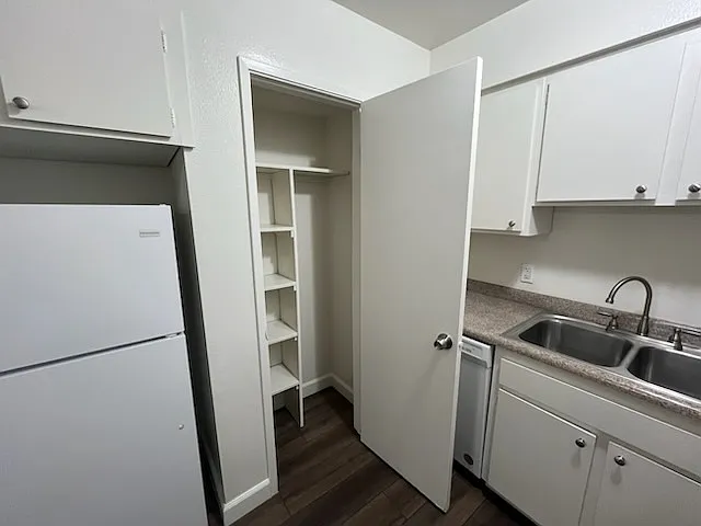 Bullard Garden Apartments — Photo 4