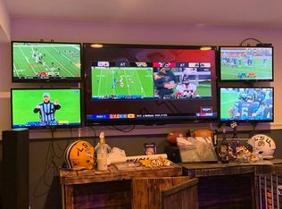 604 Madison Dr, Delavan, WI 53115