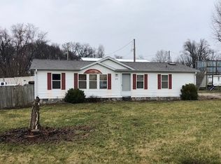 2218 Oak Grove Rd, Washington, IN 47501