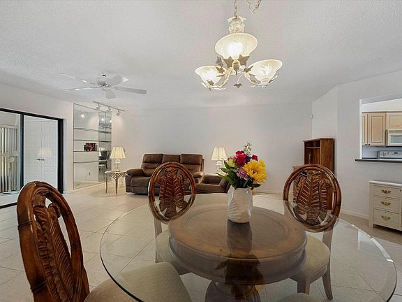 4th image of 6001 SE Martinique Drive #103