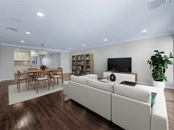 99 Clent Road #B-112, Great Neck, NY 11021