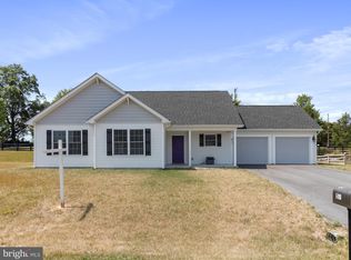 57 Aqueduct Ave, Martinsburg, WV 25405
