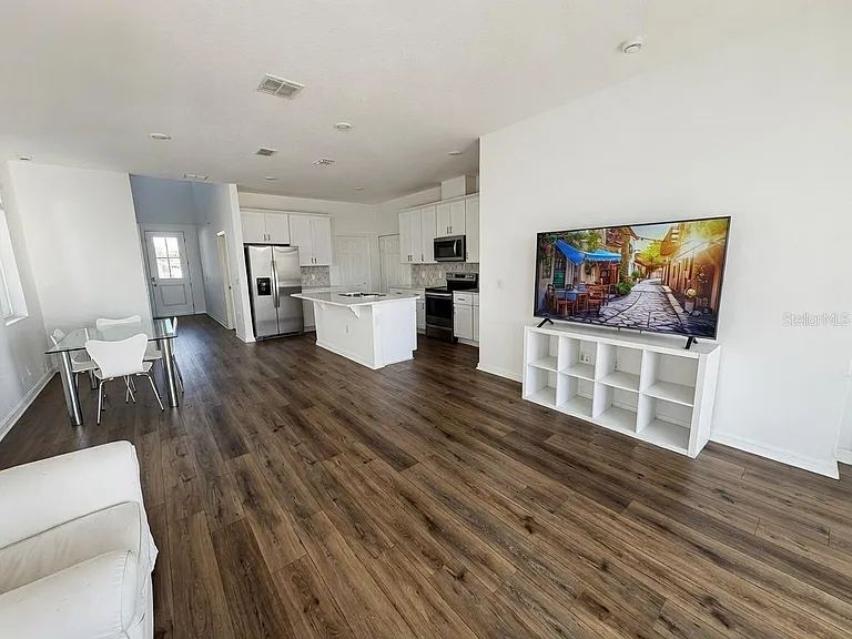 2345 Treasure Hill St — Photo 5