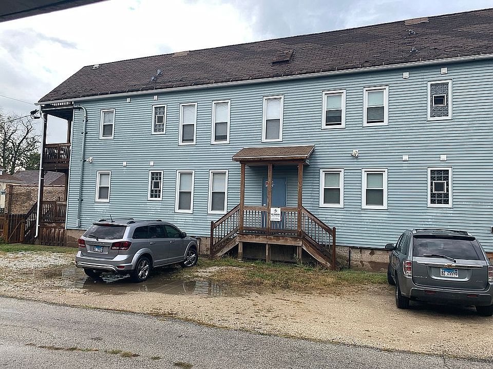 2nd image of 8640 S Escanaba Ave APT 1R